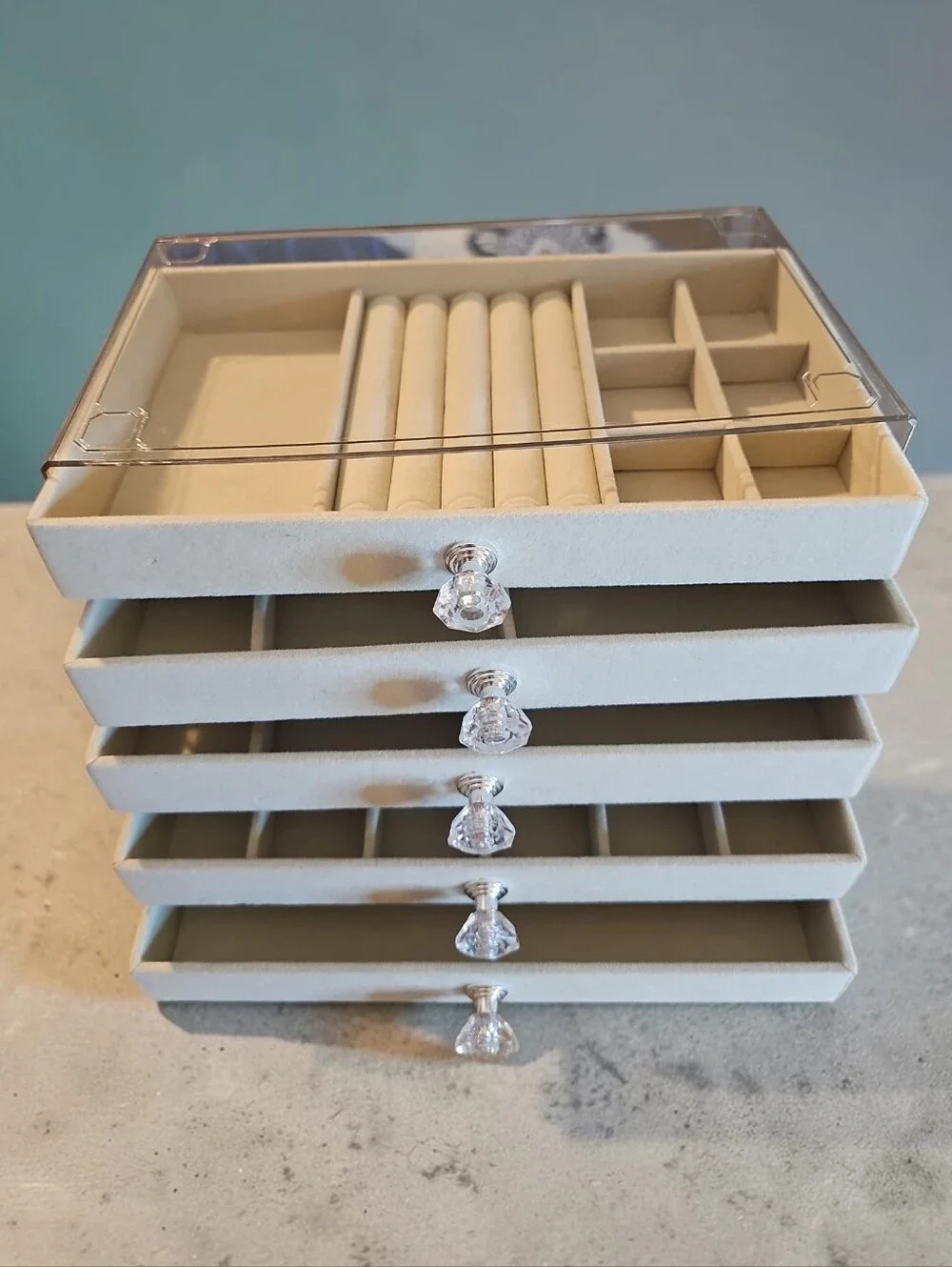 S.B  NWT Stackable White Jewelry Organizer with Clear Drawers